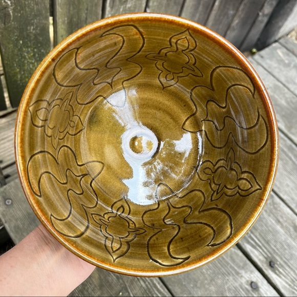 Handmade Ceramic Bowl in Autumn Colored Browns With Etched Decorative Pattern. - Picture 3 of 16